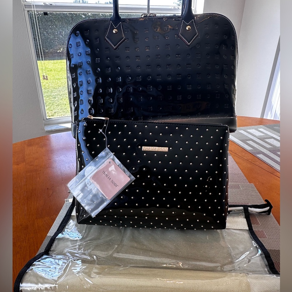 2 PIECES--Arcadia Patent Leather, Thalia Cosmetic bag - Picture 13 of 15